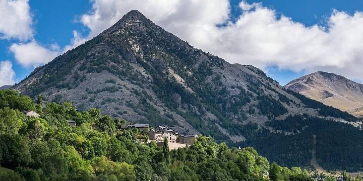Temperaturas invernales en Huesca: Astún y Cerler amanecen con menos de 5 grados