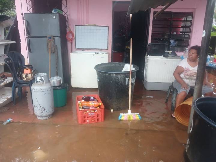 Comunidad de Punta de Laja pide convertir escuela en albergue para damnificados