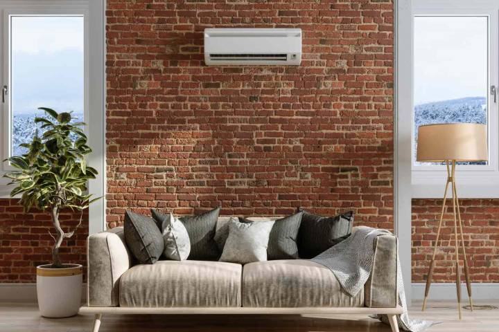 Should Your AC Be Set to “Auto” or “On”? HVAC Experts All Agree on the Best Choice