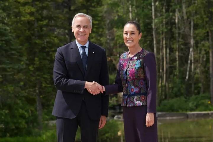 Sostiene Sheinbaum conversación telefónica con el primer ministro de Canadá