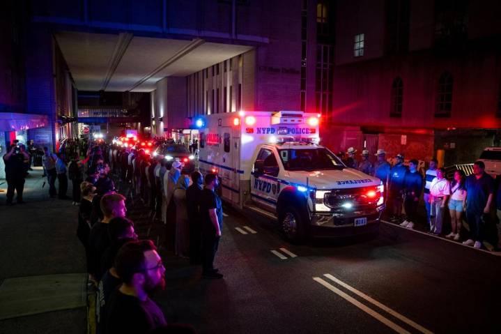 Tirador que mató a cuatro en edificio de Manhattan apuntaba a sede de NFL, dice alcalde
