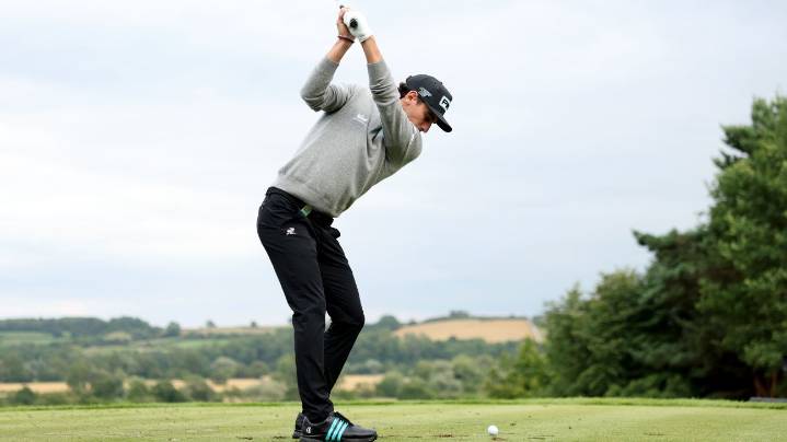 Joaquin Niemann coasts at LIV Golf UK for 5th title of 2025