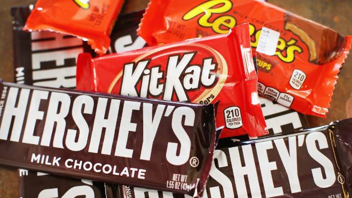 Hershey to raise prices as cocoa costs remain near record highs