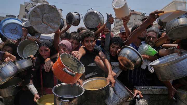 Israel to resume aid airdrops into Gaza tonight as IDF creates 'humanitarian corridors' after growing ceasefire pleas