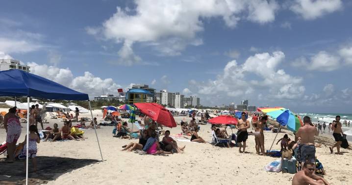 Cuatro personas han muerto este año por bacteria carnívora en las playas de Florida