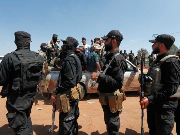 Photos: Syria’s Bedouin clans withdraw from Druze city of Suwayda