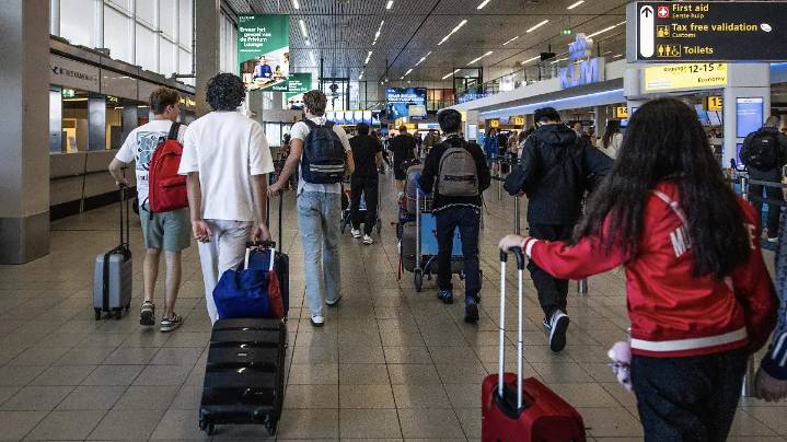 Tráfico aéreo internacional en LATAM se desacelera