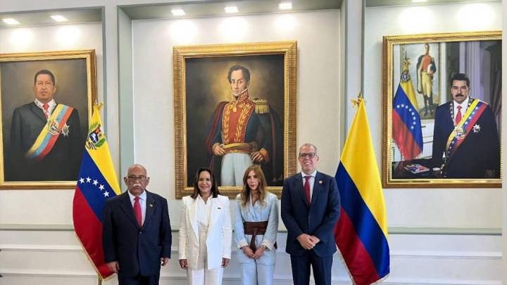 Colombia y Venezuela firmaron pacto para creación de zona económica binacional. Esto dice el documento