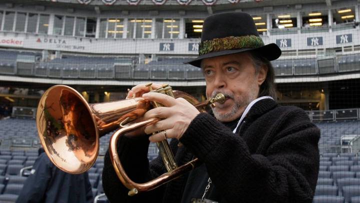 Music legend Chuck Mangione dead at 84