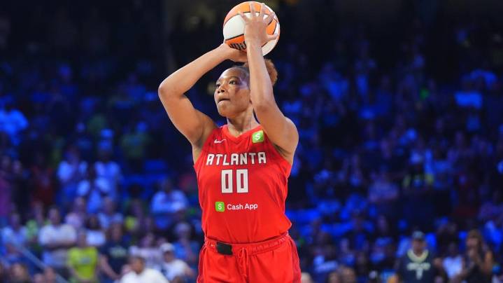 Hillmon hits tiebreaking 3 with 2.6 seconds left, scores career-high 21 points as Dream beat Wings