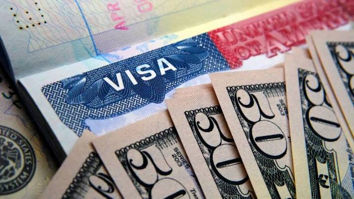 Los argentinos podrán viajar sin visa a Estados Unidos "en menos de un año", dijo funcionaria de Trump