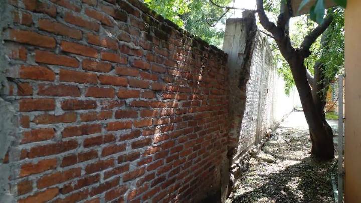 CAM 12 de Cuautla enfrenta constantes robos por falta de barda perimetral