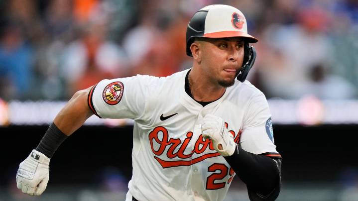 Astros pull off deal less than 24 hours before trade deadline