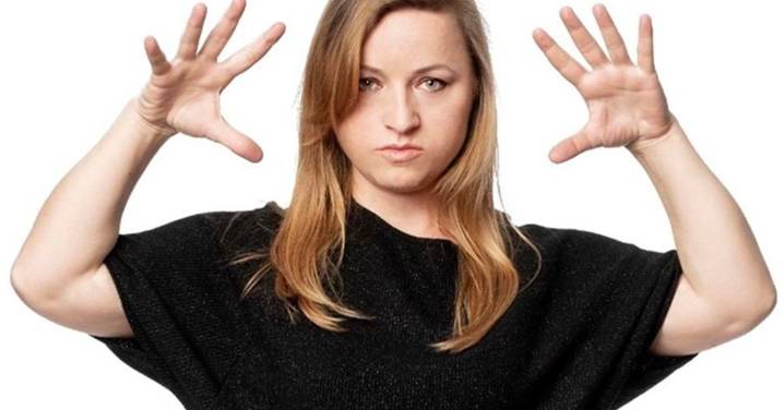 Ella es Bianca Kovacs, actriz y monologuista que vivió en la calle