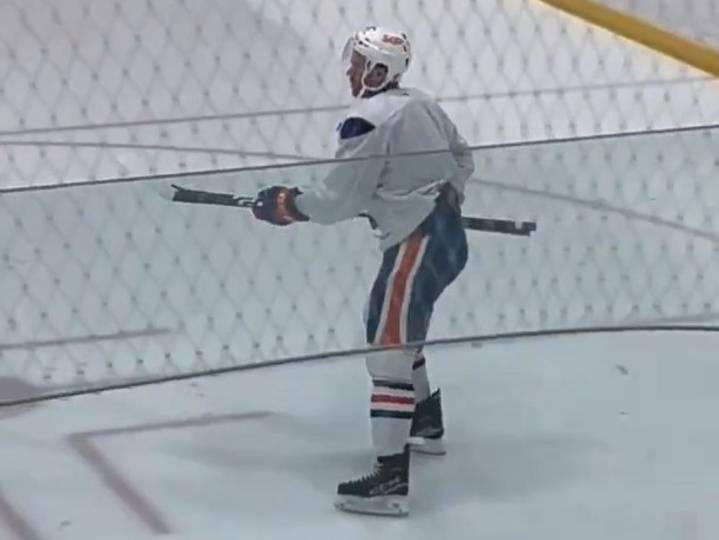 McDavid hits the ice for Newmarket beer