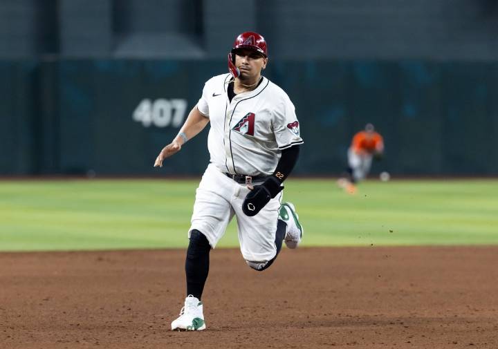 Deadspin | Mariners acquire 1B Josh Naylor from Diamondbacks