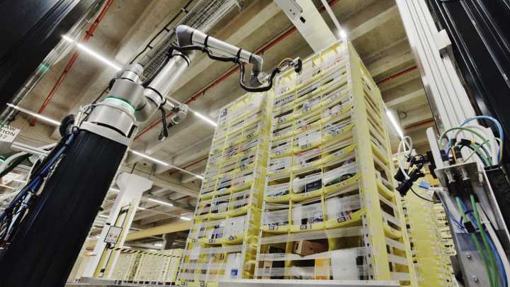 Robots Set to Outnumber Human Workers in Amazon's UK Warehouses Within Three Years, Expert Warns