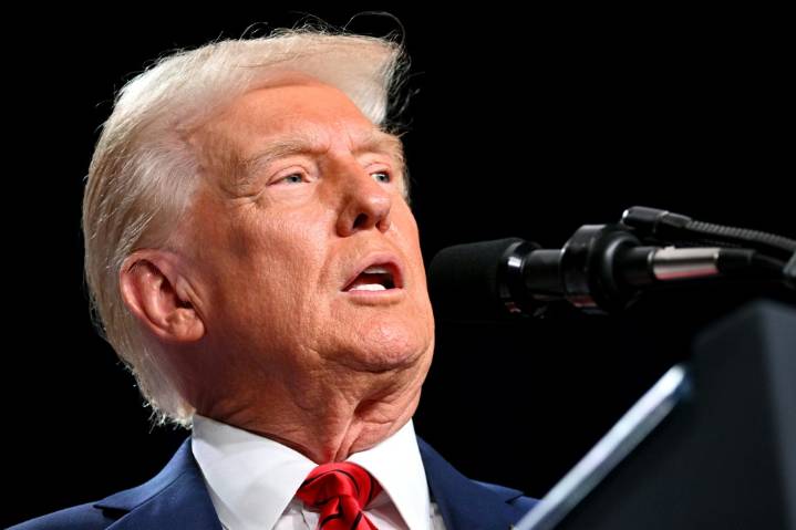 Trump aplaza 90 días el aumento de aranceles a México