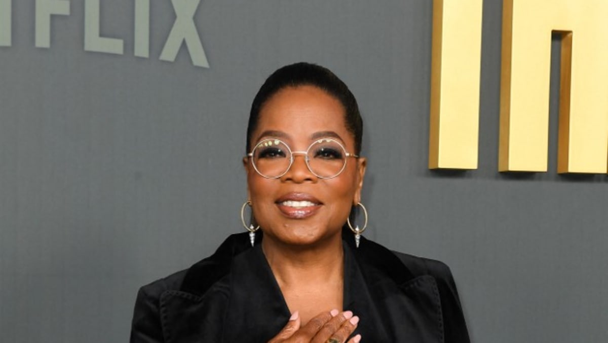 Oprah Winfrey rejects claims she closed Hawaii road amid tsunami warning