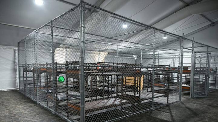"Es un monumento de excesiva crueldad": una congresista y abogados cuentan lo que ocurre en 'Alligator Alcatraz'
