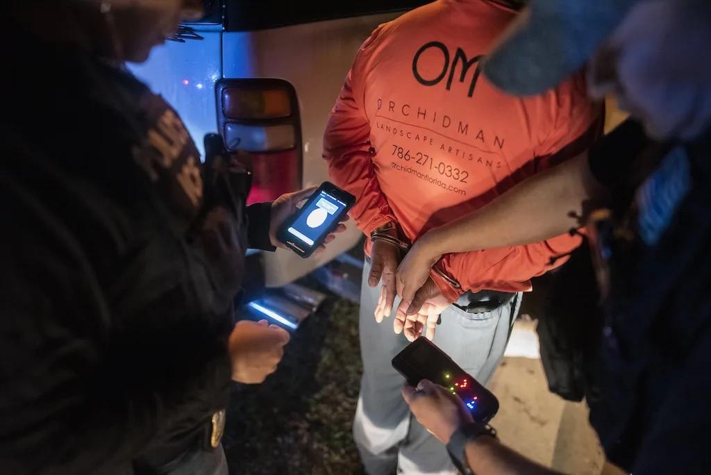 Nueva práctica: Advierten sobre fianzas costosas para inmigrantes