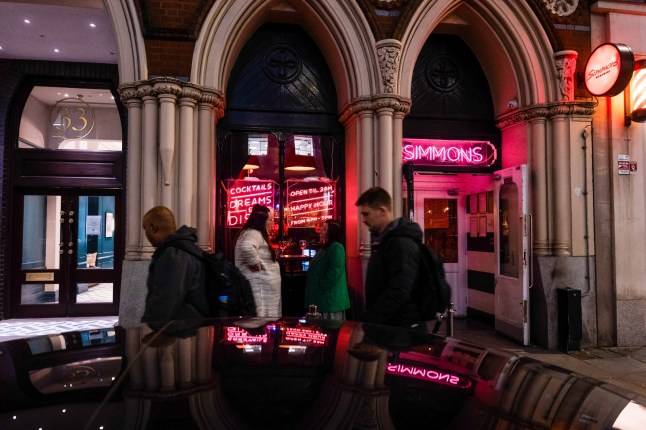 Popular bar chain falls into administration amid site closures