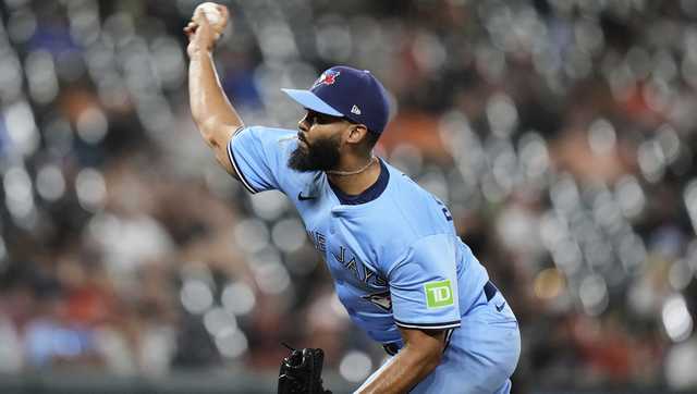 Pitcher traded from Orioles to Blue Jays in between games against each other