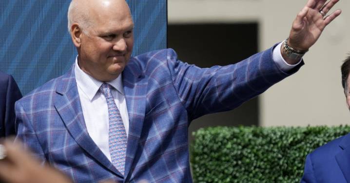 Hall of Fame second baseman Ryne Sandberg has died after battling cancer