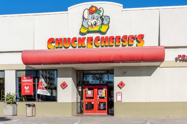 Chuck E. Cheese employee arrested in iconic mouse mask for using stolen credit card, police say