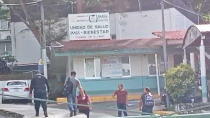 Hombre Ingresa a Hospital para Rematar a Taxista y Termina Matando a su Padre en Tuxpan