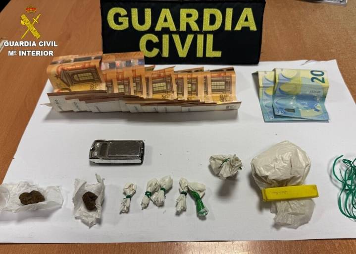 Dos detenidos en Villarrubio por tráfico de drogas