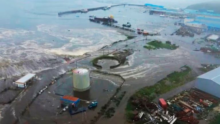 Un brutal terremoto sacudió Rusia y puso en alerta de tsunami a toda la costa del Pacífico