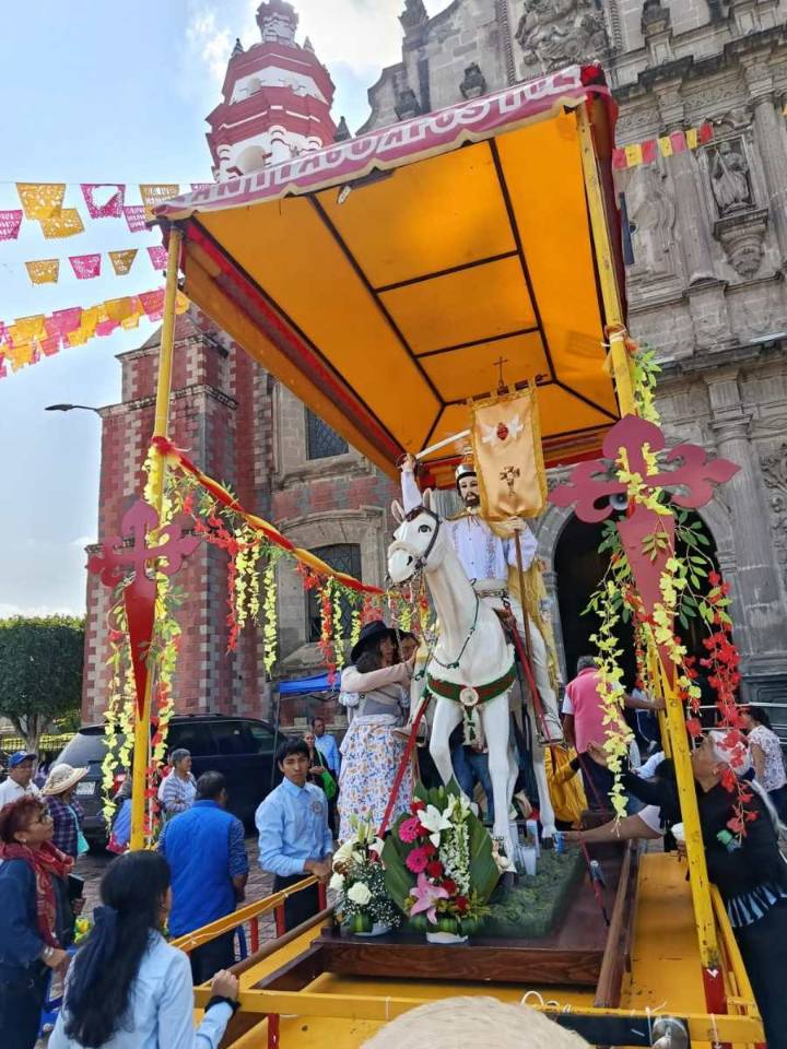 Chalco de Fiesta: Santiago Apóstol une a su pueblo en una celebración inolvidable!; con chinelos amenizados por la banda de Tlayacapan