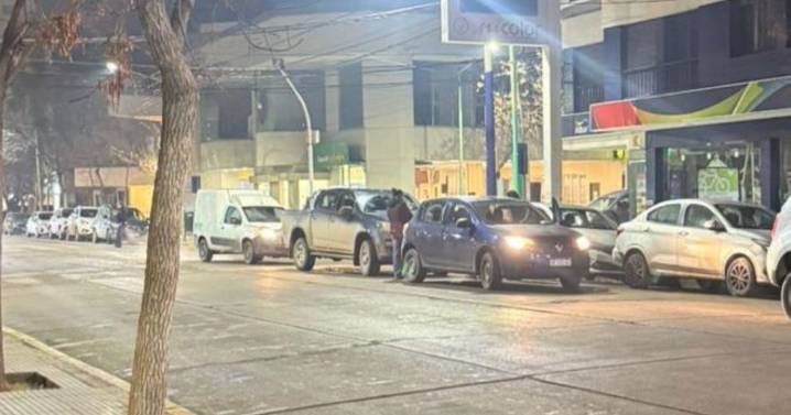 Choque en cadena en pleno centro de Cipolletti: cuatro autos los involucrados