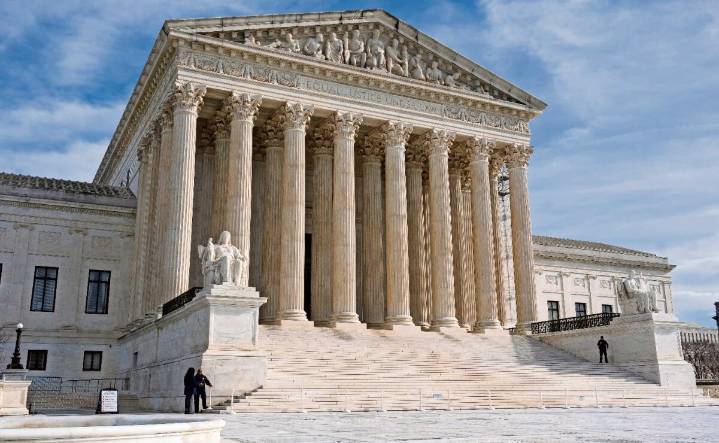 Juez bloquea restricciones de ciudadanía por nacimiento de Trump; es el tercer fallo desde la decisión de la Corte Suprema