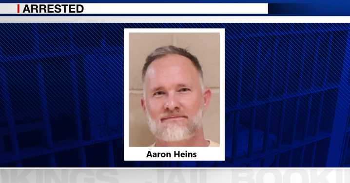 Man accused of pointing realistic-looking rifle at motorists