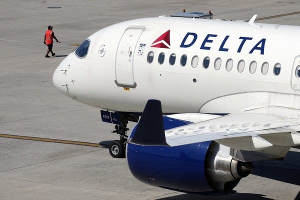 Delta flight makes emergency landing at MSP
