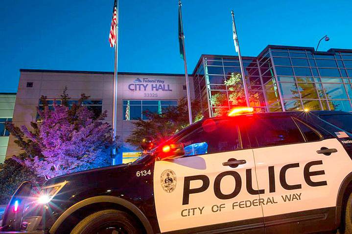 15 people fighting | Federal Way police blotter
