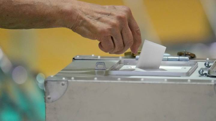 Japan votes in a key election as Prime Minister Ishiba faces a possible loss