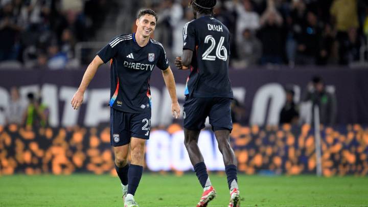 San Diego FC retains 1st place, earns playoff tiebreaker on Vancouver