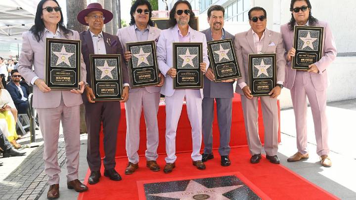 Los Bukis dedican su estrella en el Paseo de la Fama de Hollywood a los inmigrantes