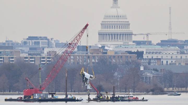 NTSB opens investigative hearing on Kansas airplane collision in D.C. Here's what to know