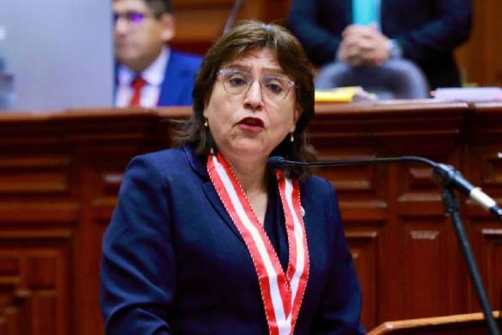 Fiscalía de crisis y escándalos: Congreso admite denuncia contra fiscal Delia Espinoza