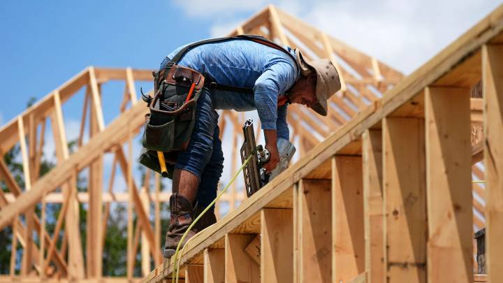 U.S. economy rebounds 3% in second quarter with some red flags from tariffs
