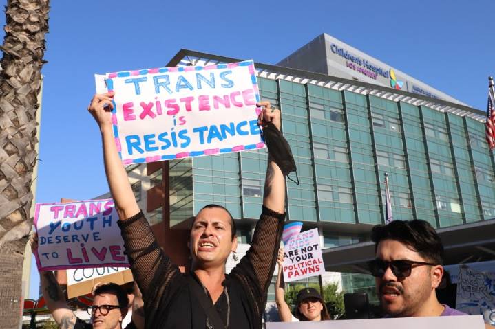 As Children’s Hospital LA closes its gender