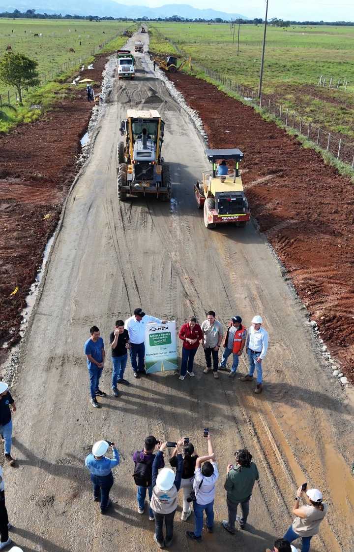 Mejoramiento de vías rurales en San Juan de Arama