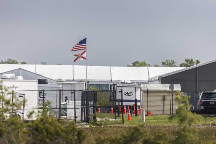 Jueces piden al Gobierno de EEUU y al de Florida información sobre Alligator Alcatraz