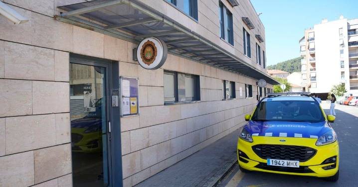 Abatido un hombre tras irrumpir armado en una comisaría de Montornès del Vallès (Barcelona)
