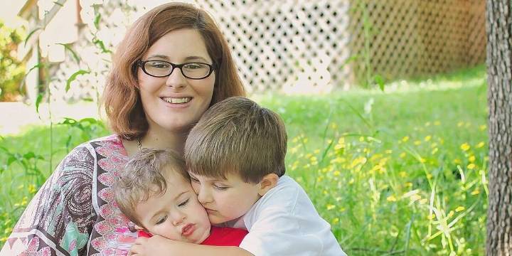 Professor offers to donate his liver to student fighting same illness that killed her brother