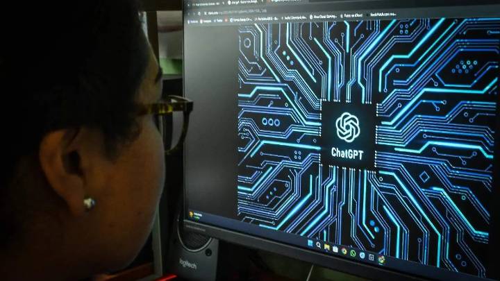 México se rezaga sin IA, ciberseguridad ni robótica en primaria: experto